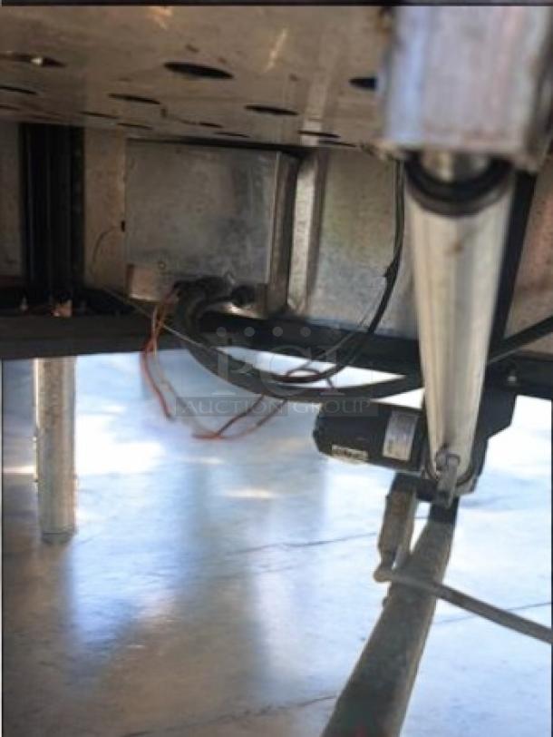 Cleveland 21CET8 Electric Convection Steamer underside, showing support legs and wiring, in pristine condition.