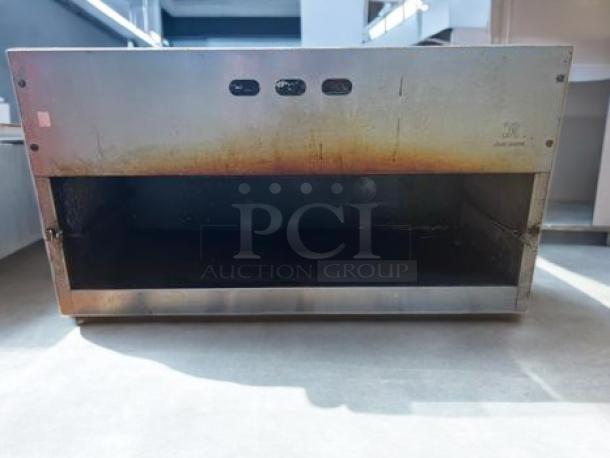 Jade Range 36" gas cheese melter/salamander, natural gas, stainless steel, fully tested, working condition, slight discoloration.