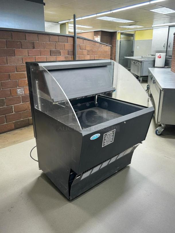 Federal ELPR22-3 air curtain merchandiser, black, 35", low profile, tested & working, visible Federal label, 115v.