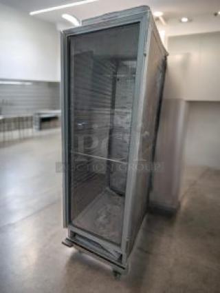 Avantco CFD-1RR single door reach-in commercial refrigerator, 115V, outstanding condition, fully tested, stainless steel exterior.