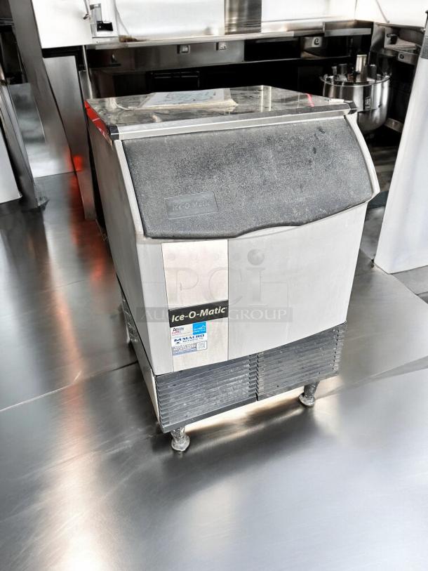 Ice-O-Matic ICEU220HA3 undercounter air-cooled ice machine with storage bin. Excellent condition. Fully tested and working.