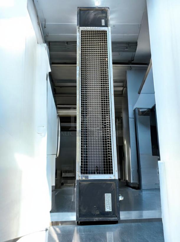 Sunpak S34 B NG patio heater, outdoor gas infrared, outstanding condition, fully tested, Infrared Dynamics label visible.