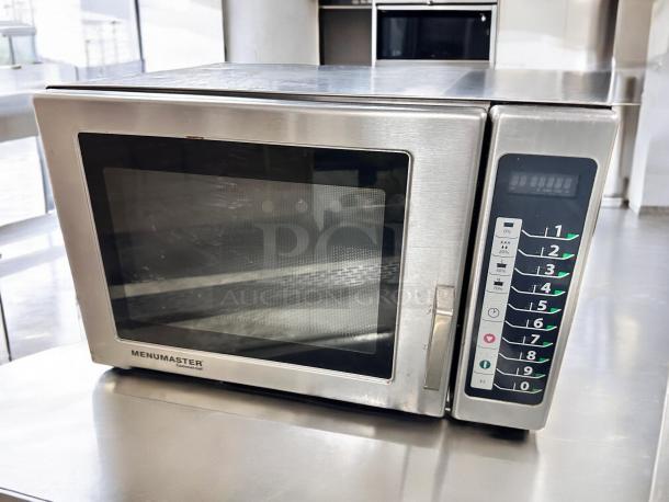 Amana Menumaster MFS18TS commercial microwave oven in excellent condition, 208/240V, fully tested and working.