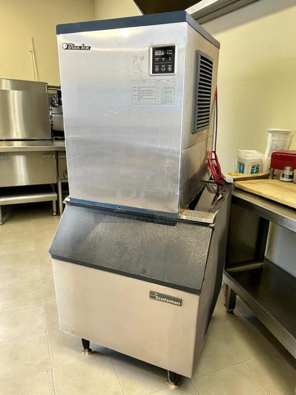 Blue Air BLMI-300A 22" Crescent Ice Machine, air-cooled, with bin. Excellent condition, 300 lb/24 hr, 115v, tested working.