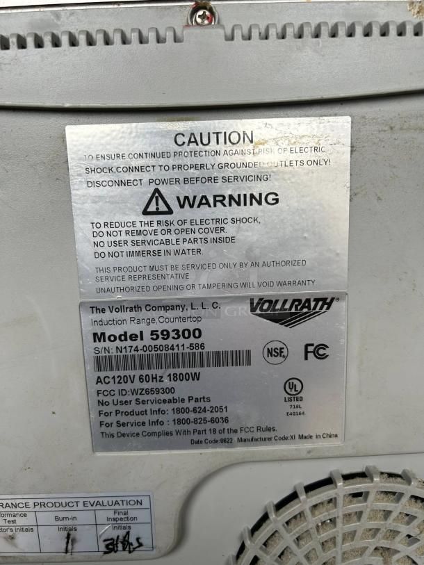 Vollrath 59300 Mirage Cadet Induction Range, 1800W, 120V. Tested, working, great condition. Safety and model labels shown.