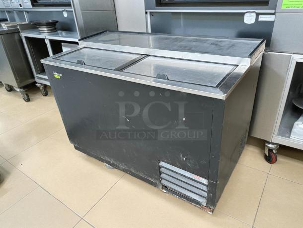 Turbo Air TBC-50SB-N6 50" bottle cooler, black, excellent condition, holds 432 bottles, tested, working, sliding stainless lid.