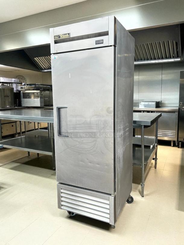 True T-23F-HC 27" reach-in freezer, right hinge, solid door, stainless steel, tested and working, excellent condition.