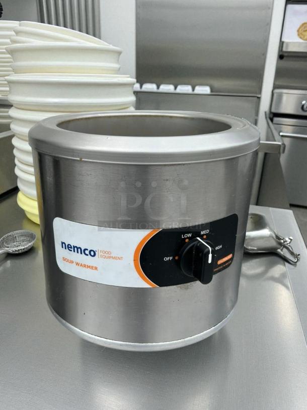 Nemco 6101A 11 Qt. Countertop Warmer, stainless steel, excellent condition, 120V, 750W, with adjustable temperature dial.