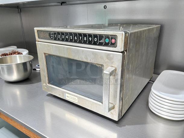 Amana HDC182 1800W commercial stainless steel microwave oven, 0.6 cu.ft, keypad controls, well-maintained, tested working.