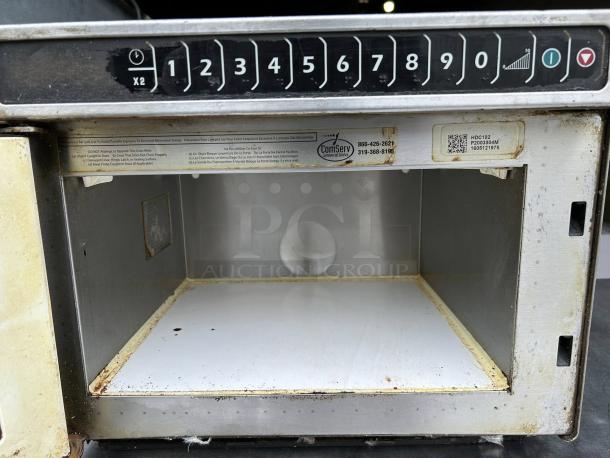 Amana HDC182 1800w commercial microwave oven, stainless steel, 0.6 cu.ft., great condition, tested and working.