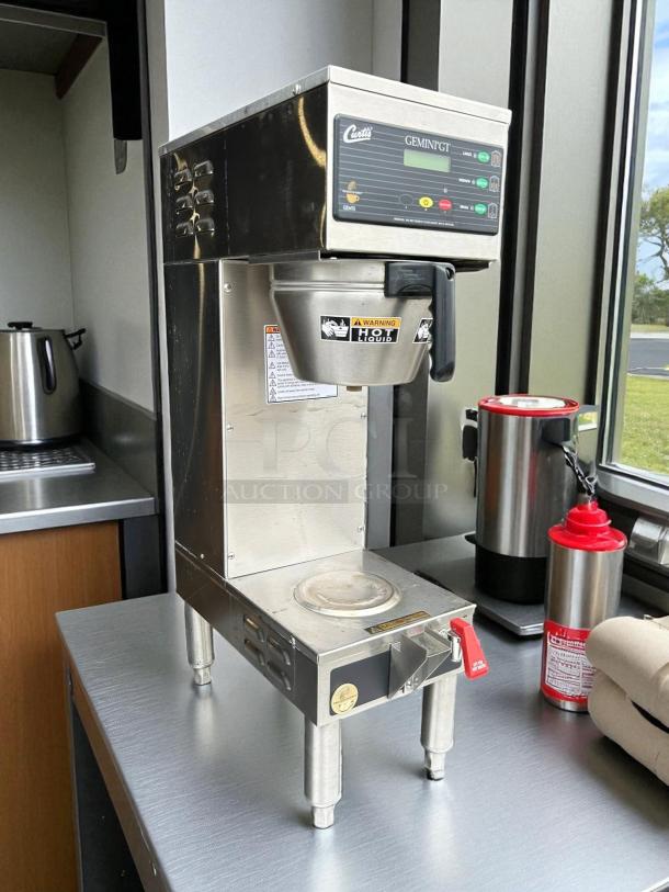Curtis GEMSS63A1000 9" Automatic Coffee Brewer, stainless steel, excellent condition, 2.2-gallon tank, tested working.