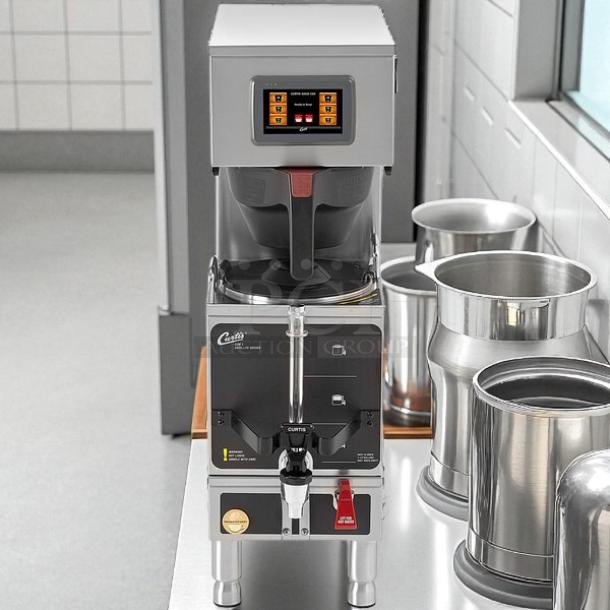 Curtis G4GEMS63A1000 9" Automatic Coffee Brewer, stainless steel, 1.5-gallon, tested, working, digital display, near mint condition.