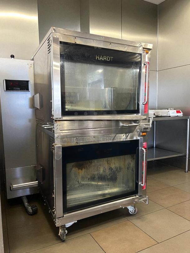 Hardt Inferno 4500 Rotisserie Oven in excellent condition, natural gas, tested and working, stainless steel, model 4500.