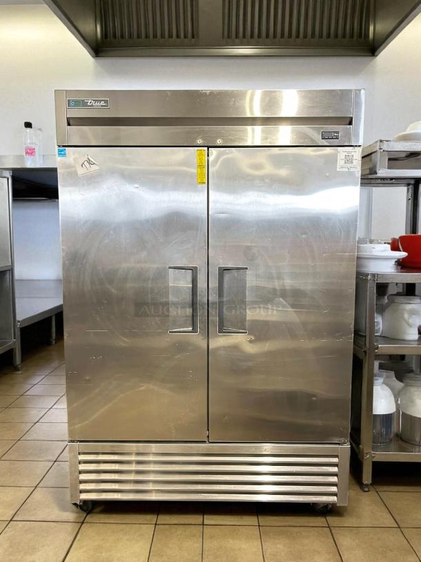 True T-49F-HC 49 Cu.Ft reach-in freezer, stainless steel, two-section, excellent condition, tested and working.