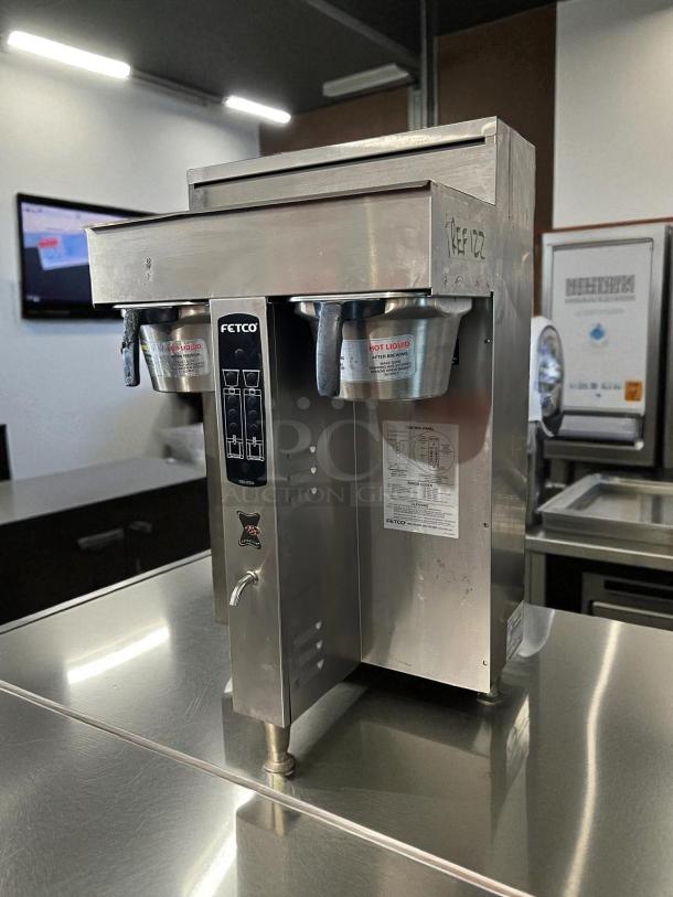Fetco CBS-2052e dual station coffee brewer in excellent condition, stainless steel, 208-240V, fully tested & working.
