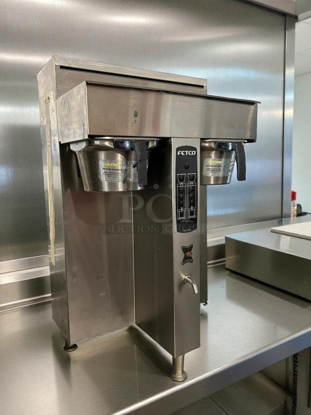 Fetco CBS-2052e dual station coffee brewer in excellent condition, 208-240V, fully tested and working.