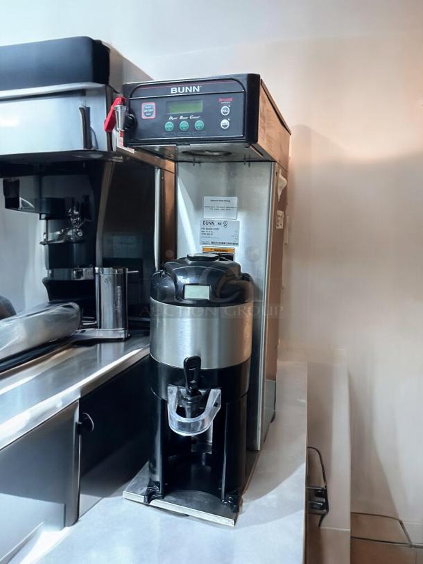 Bunn ICB-DV Tall Coffee Brewer, outstanding condition, dual voltage, stainless-steel, fully tested, compatible with thermal server.