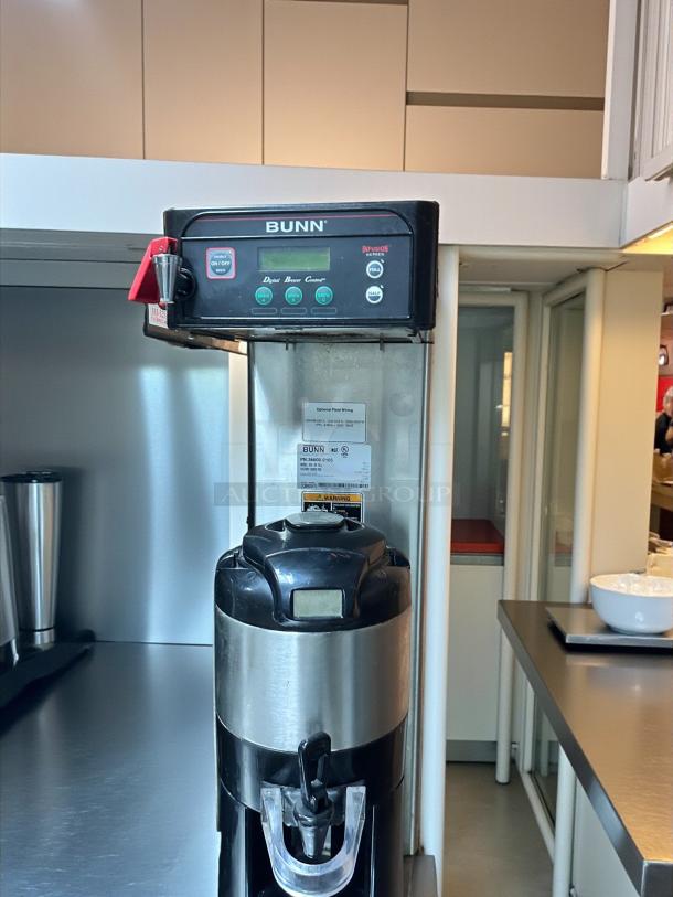 Bunn ICB-DV Tall Coffee Brewer, outstanding condition, dual voltage, for thermal server, fully tested and working.