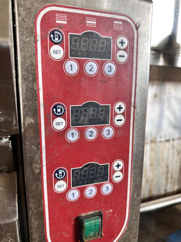 Rosito Bisani CPG1 Gas Pasta Cooker, outstanding condition. Features digital controls for temperature and settings. Natural gas.