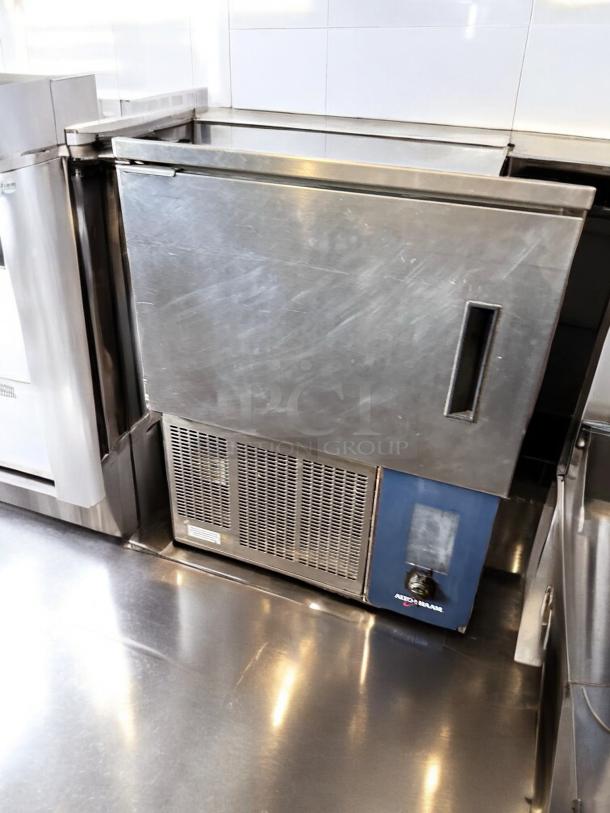 Alto-Shaam QC3-3 blast chiller/freezer in superb condition, stainless steel, 115V, fully tested, undercounter design.
