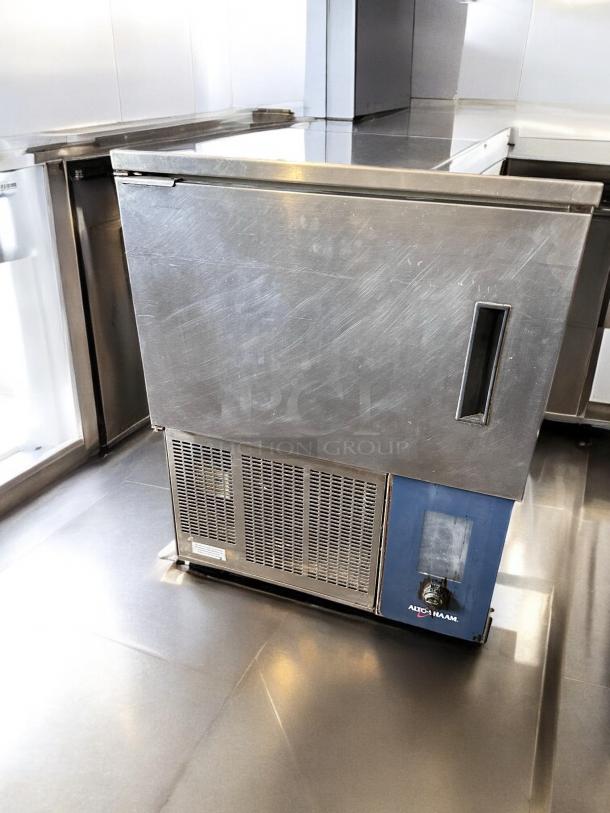 Alto-Shaam QC3-3 undercounter rapid chill blast chiller/freezer, superb condition, stainless steel, fully tested, 115V.