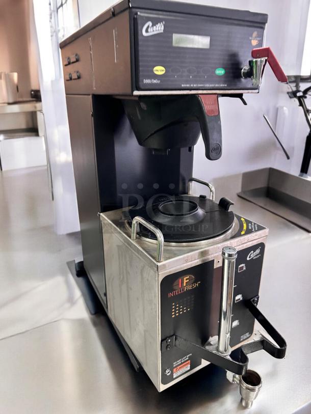 Curtis D500GT12B000 G3 Digital Coffee Brewer, outstanding condition, 120V, fully tested, IntelliFresh feature visible.
