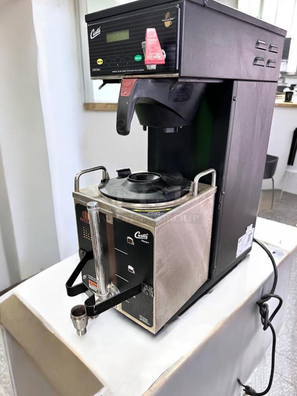 Outstanding condition Curtis D500GT12B000 commercial digital G3 single coffee brewer, 120V, tested and working, by Wilbur Curtis Co.