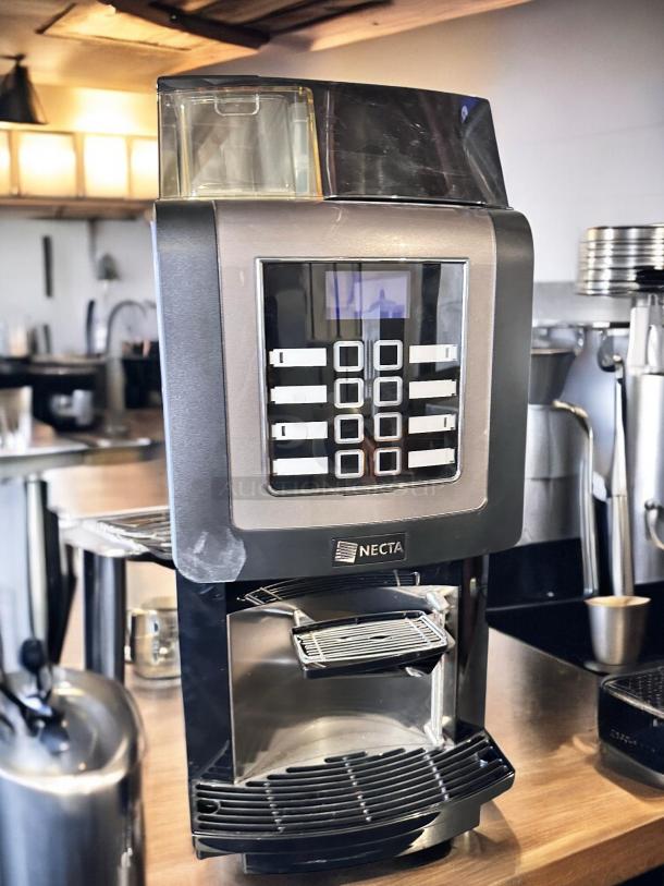 Grindmaster-Cecilware KORINTO Prime super automatic espresso machine, 120V, excellent condition, fully tested, digital display.
