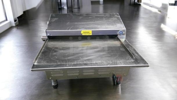 Somerset CDR-500 heavy-duty dough roller, 115V, premium condition, fully tested, commercial use, visible safety warning label.