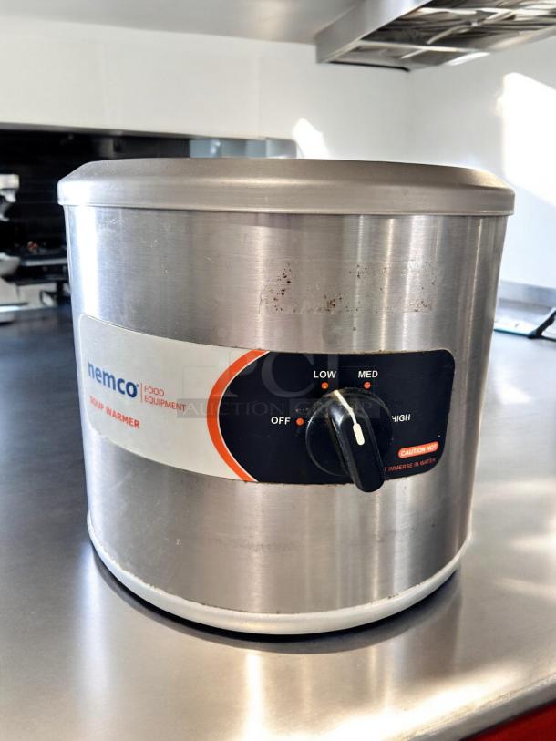 Nemco 6100A Soup Warmer, stainless steel, 120V, tested and working, temperature control dial, superb condition.