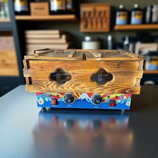 Excellent condition Kanto Kitchen Appliances electric Oden Cooking Machine with wooden base, colorful controls, tested and working.