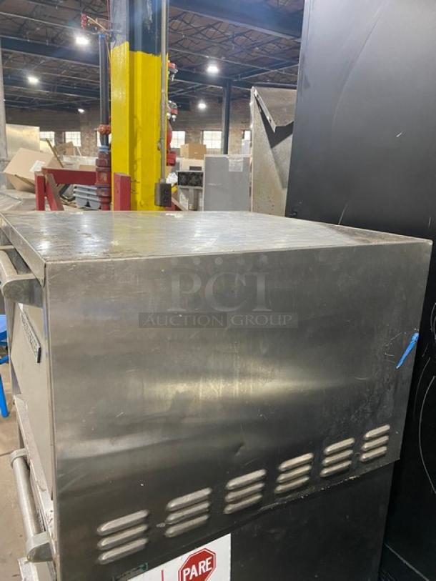 Bakers Pride P18 stainless steel electric countertop pizza oven, double deck, single chamber, used condition.