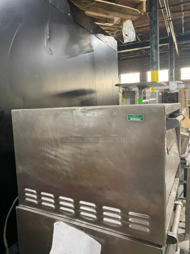 Bakers Pride P18 countertop pizza oven, stainless steel, double deck, electric, used condition, commercial-grade.