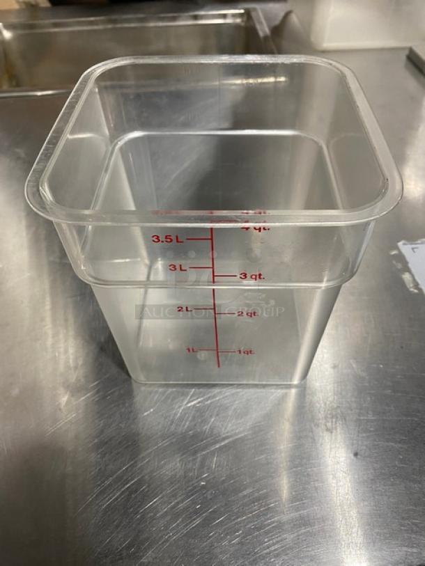 Cambro clear polycarbonate 4 qt food container, red measurement markings, commercial grade, excellent condition.