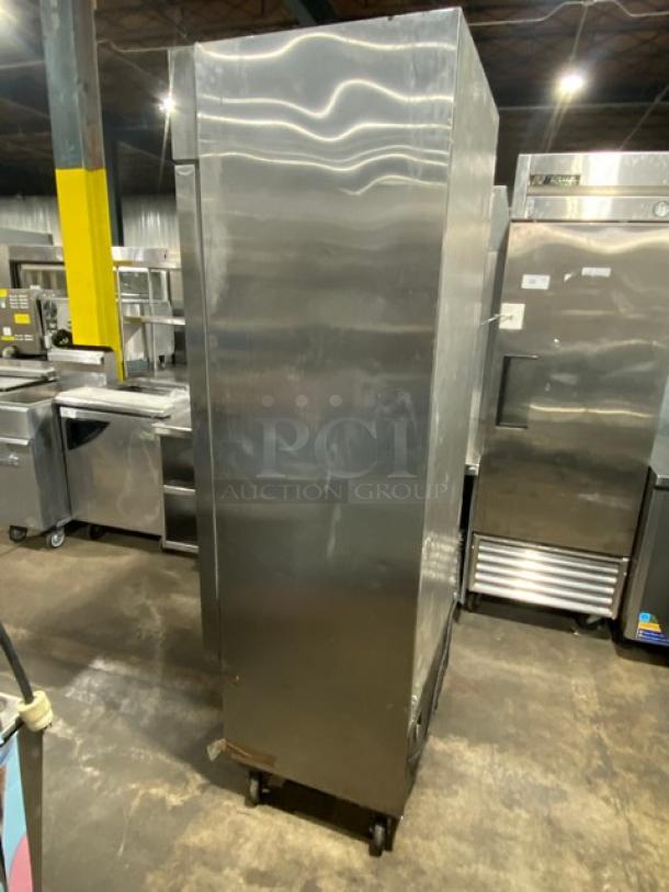 Avantco 178A19RHC stainless steel single door reach-in refrigerator on casters. Model 178A19RHC, 115V.