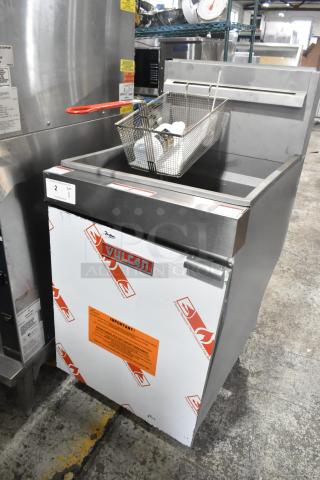 Brand new Vulcan LG500-1 stainless steel deep fat fryer, 150,000 BTU. Scratch and dent. Includes metal fry basket.