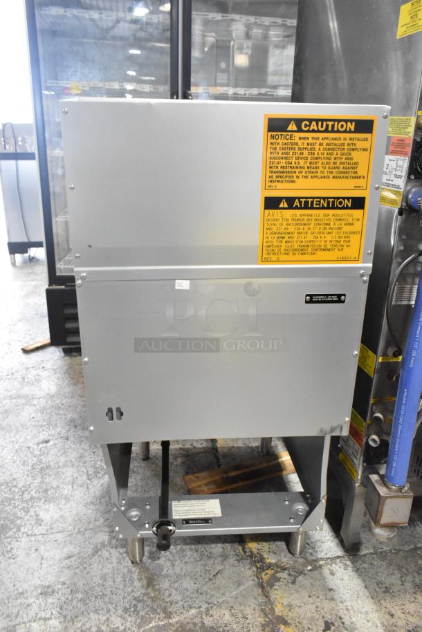 Brand new Vulcan LG500-1 stainless steel deep fat fryer, 150,000 BTU, with metal fry basket. Scratch and dent condition.