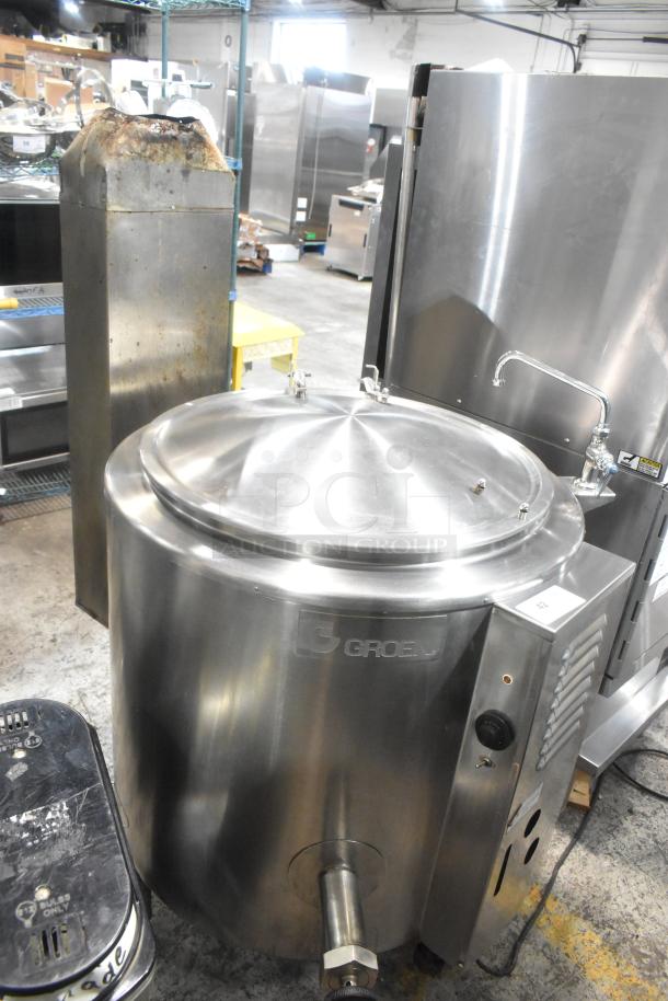 Groen HH/4-40 stainless steel 40-gallon steam kettle, floor style, commercial use, showing control panel and spout.
