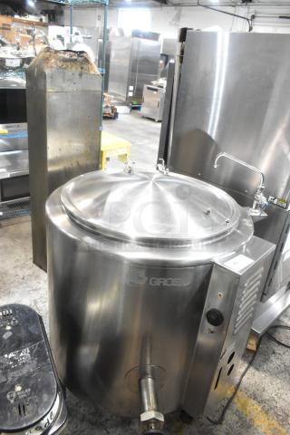 Groen HH/4-40 stainless steel 40-gallon steam kettle, floor style, commercial use, showing control panel and spout.