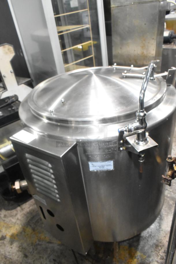 Groen HH/4-40 stainless steel 40-gallon steam kettle, commercial floor style, with spout, in good condition.