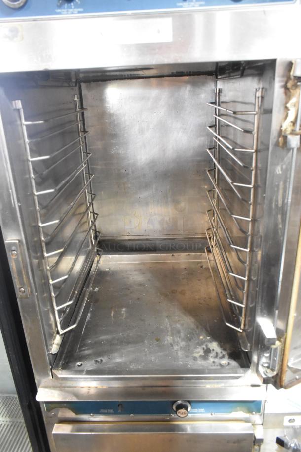 Alto Shaam 1000-TH-I Halo Heat stainless steel cook and hold oven, used, on commercial casters. 208-240V, 1 phase.