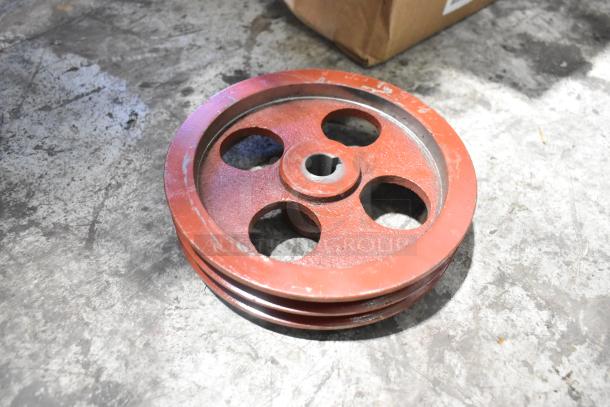 Brand new Avantco 177PMX30HIAX axle assembly with minor scratches. Fits MX30SHKIT, MX30MGKIT, MX30H models.