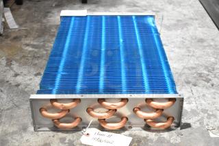 Brand new Avantco 19386562 evaporator coil for VAC-36W and VAC-36B. Features copper piping, scratch and dent condition. Item #19386562.