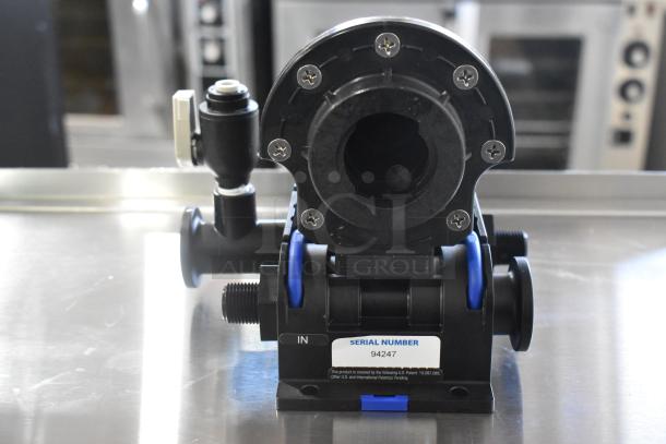 Bunn filter head, brand new, with scratch and dent condition. Serial number 94247, includes multiple components.