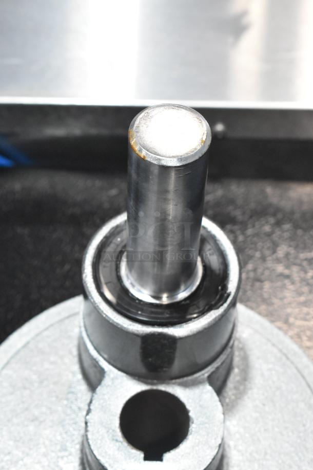 Brand new Avantco 177MX30HPLNTY axle for MX30H, MX30MGKIT, MX30SHKIT, with minor surface marks, fully functional.