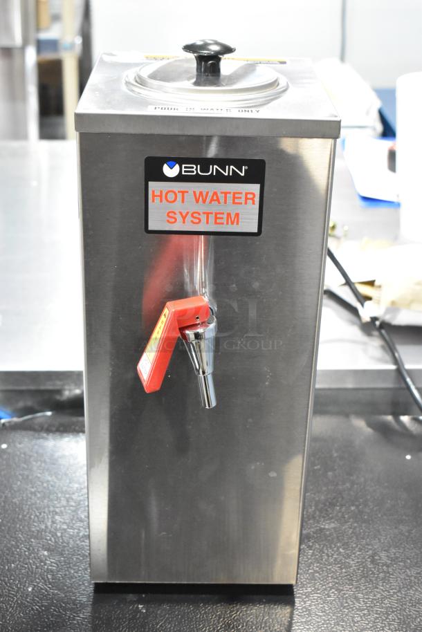 BRAND NEW 2024 Bunn OHW Stainless Steel 80 oz. Pourover Hot Water Machine, 120V, 1 Phase. Scratch and dent condition.