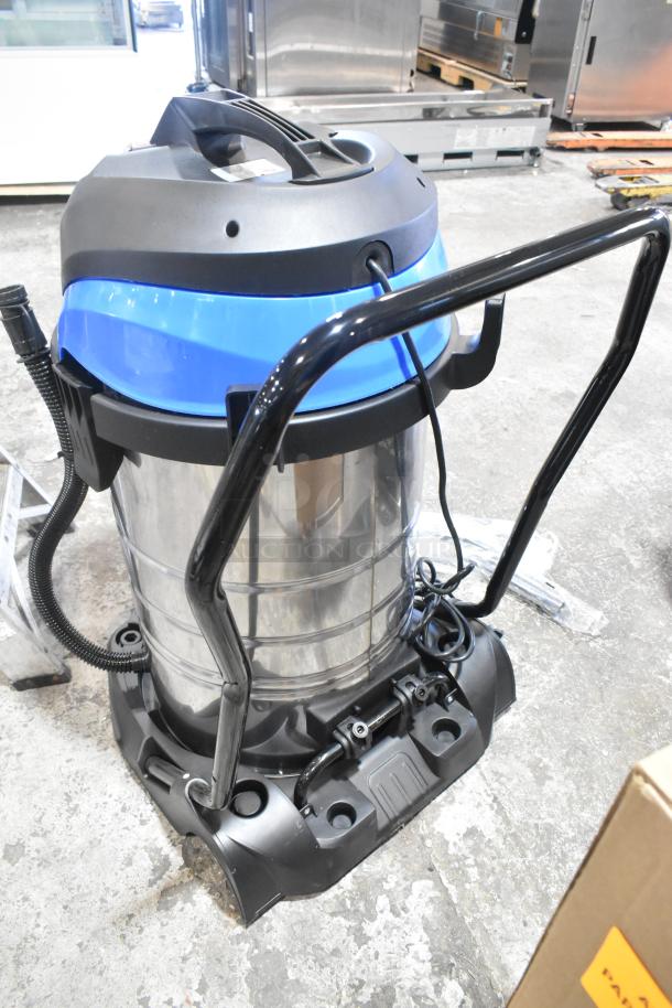 Brand new 2024 Lavex 944BJ14121G 21-gallon stainless steel wet/dry vacuum, 120V, with toolkit. Scratch and dent condition.