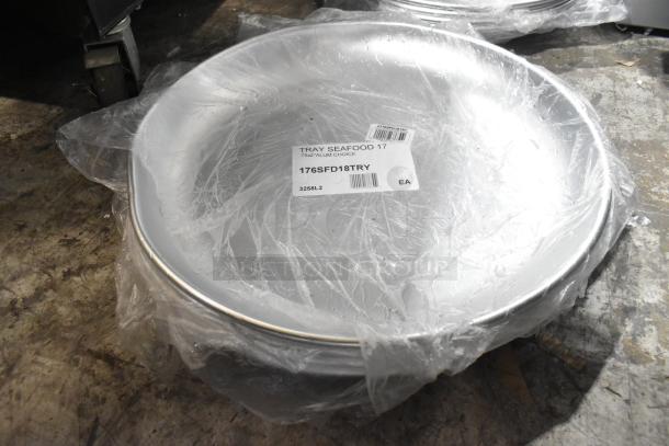 15 new scratch and dent aluminum trays, including 176SFD18TRY Choice 17 3/4" x 2" 208 oz., wrapped, tagged.