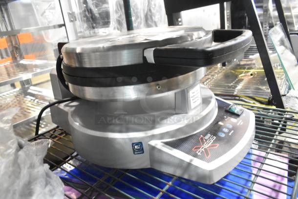 Brand new Waring XPress WSC300 dual-surface non-stick electric cooktop. Scratch and dent. 2024 model, 120V, 1 Phase.