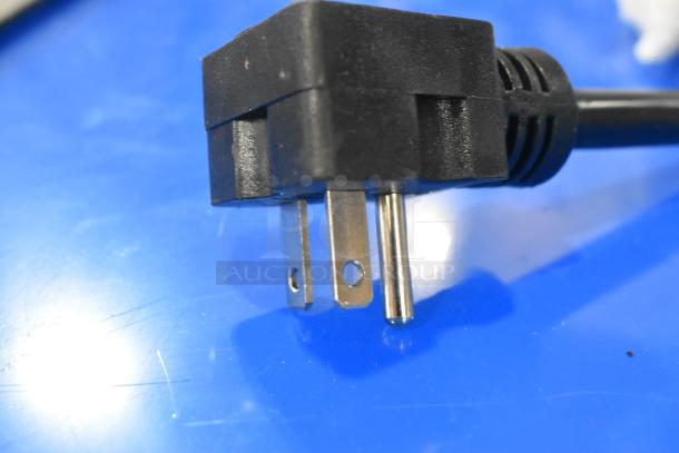 Close-up of power plug for Avantco 184T3600D commercial conveyor toaster, showing a three-prong connector on a blue background.